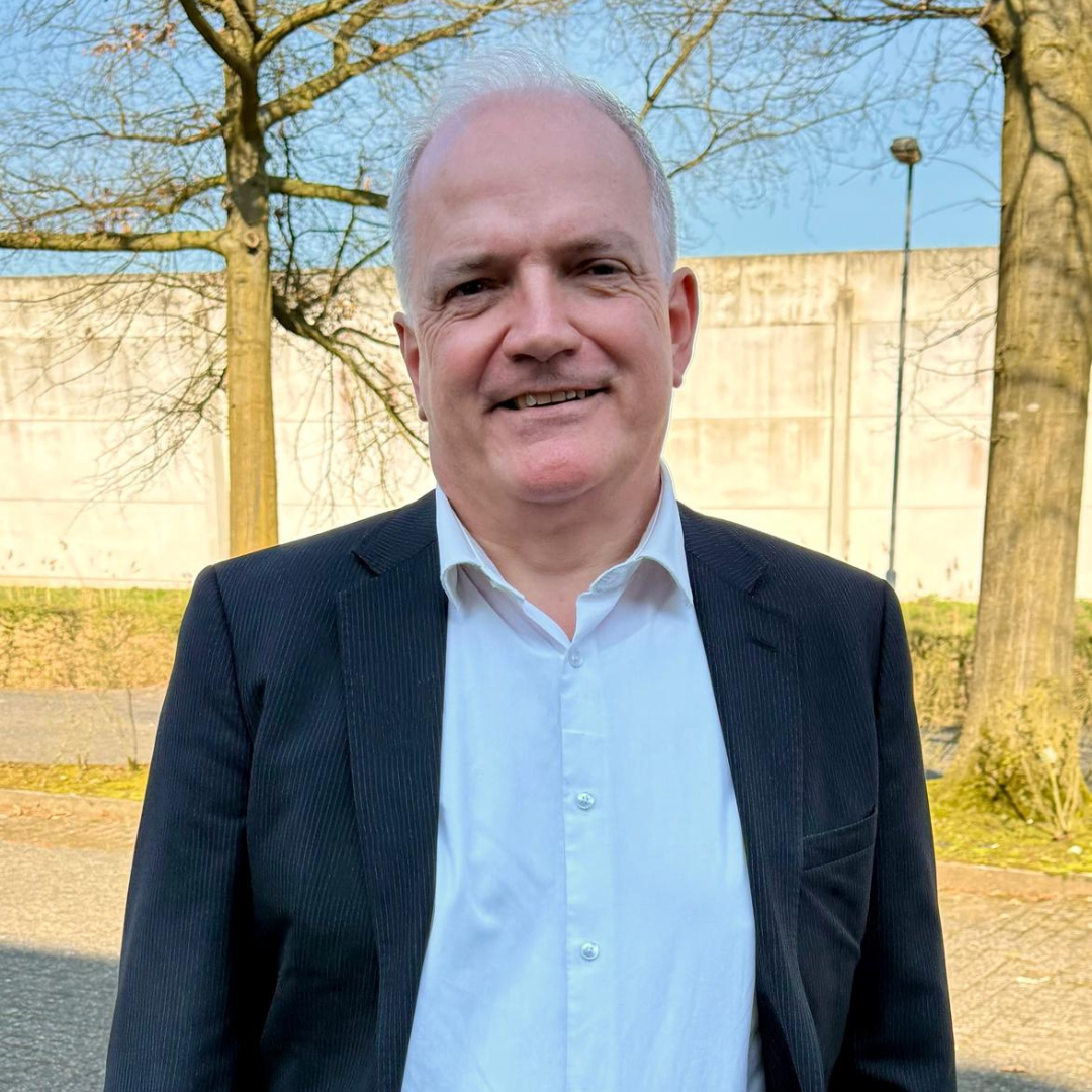 Leon Broer, Public Lead